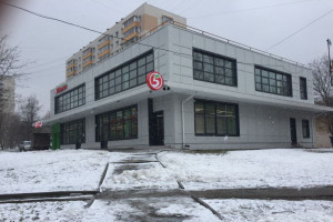 Торговый комплекс шаговой доступности в районе Гольяново г. Москвы